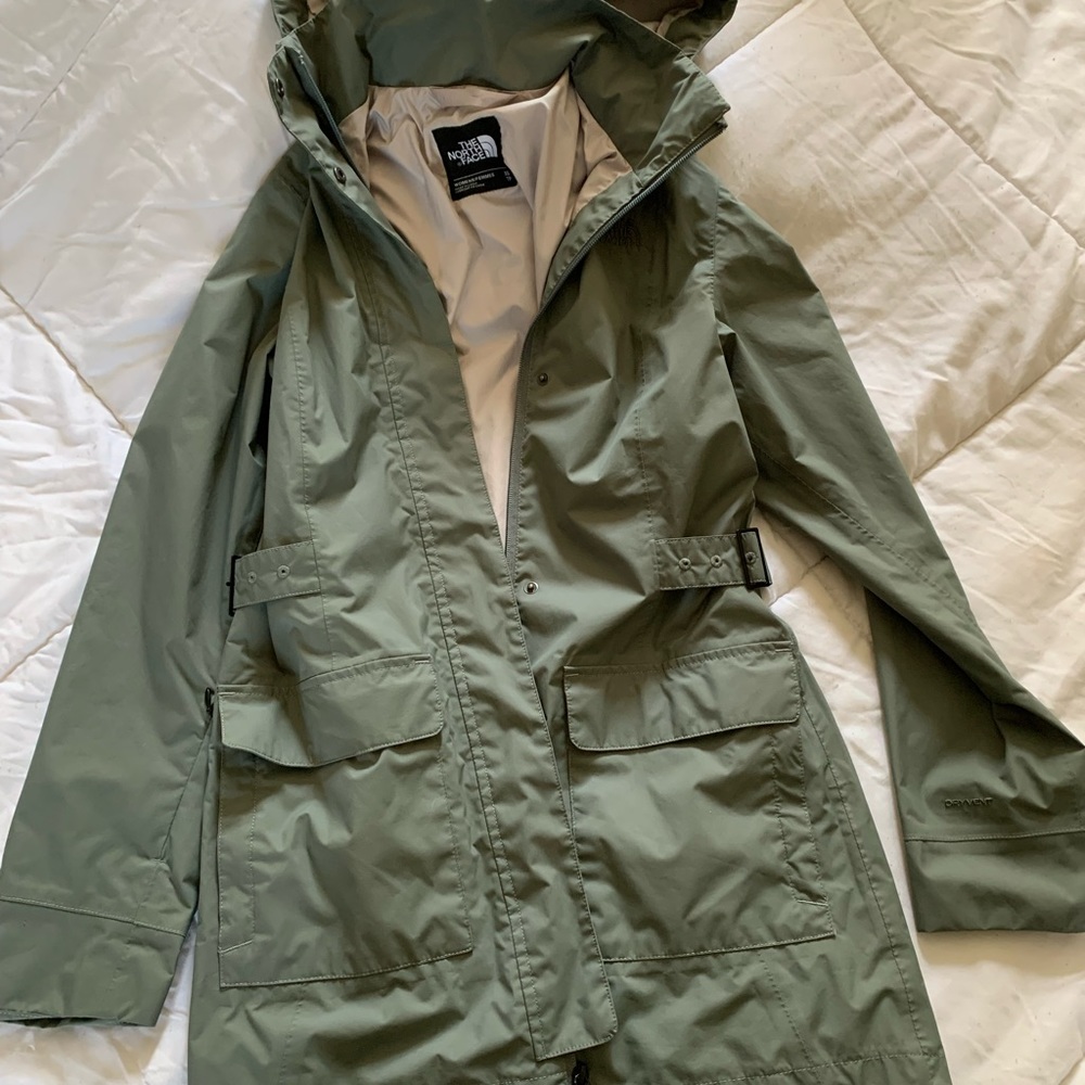 Northface dryvent rain coat/trench coat size xs
